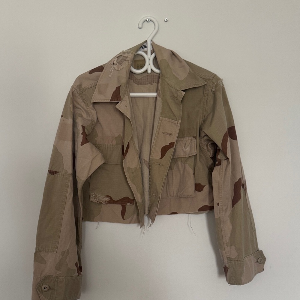 Cropped Camouflage Women's Jacket